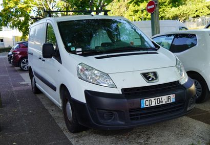 null 1- Véhicule PEUGEOT EXPERT, Camionnette 5 CV Diesel, immatriculé CD 704 JR Première...