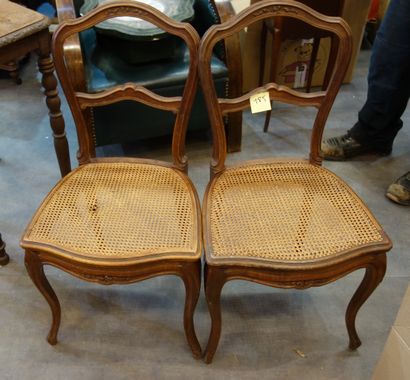 null 185- Deux chaises paillées, deux chaises cannées, chaise en bois à dossier ajouré...