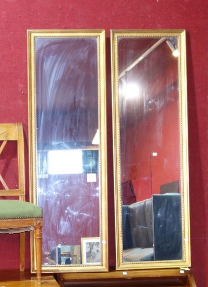 null 149- Paire de miroirs, cadre doré 148 x 47 cm