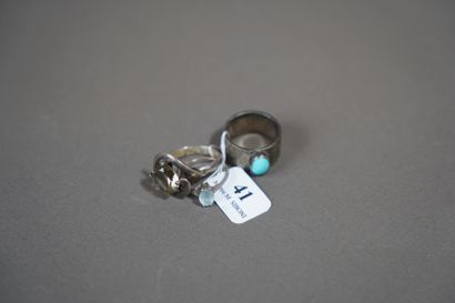 41- Silver ring set with a smoky quartz TDD...