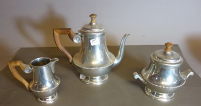 null 467- Lot of silver plated metal including: coffee pot, milk jug and sugar b...