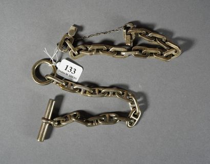 null 133- Deux bracelets d'identité en argent Pds : 150 g