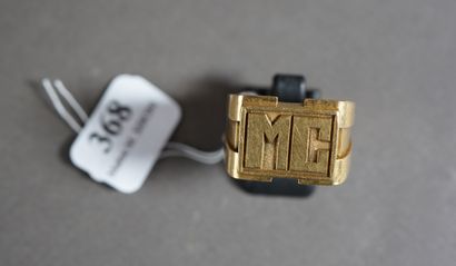 null 368- Chevalière en or avec initiales ''MC'' Pds : 27,60 g