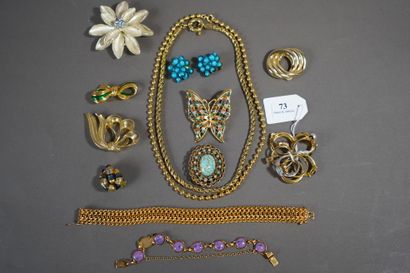 73- Lot de bijoux fantaisie : broche ''papillon'',...