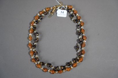 null 34- Lot de deux colliers en perles de Murano