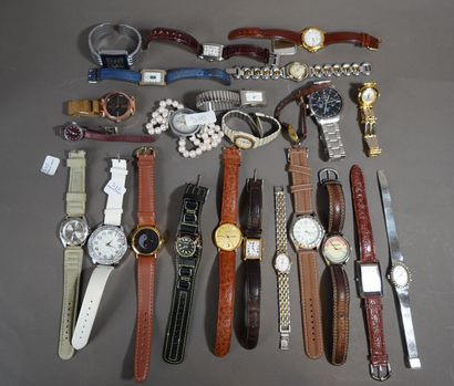 510- Lot de montres fantaisie