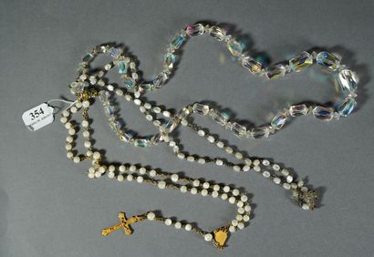 null 354- Collier de perles fantaisie et deux chapelets