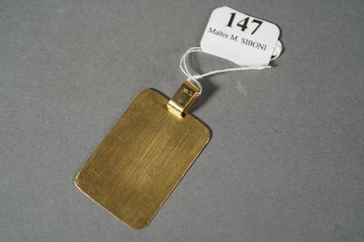 null 147- Yellow gold pendant engraved ''P.G. Weight : 5,10 g