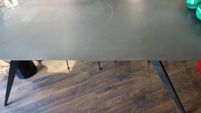 null 28- Table rectangulaire métal 198 x 100 x 78 cm