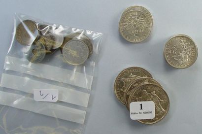 null 8 Pièces de 5 F 3 pièces de 10 F argent, petit lot de pièces, pièces percée...