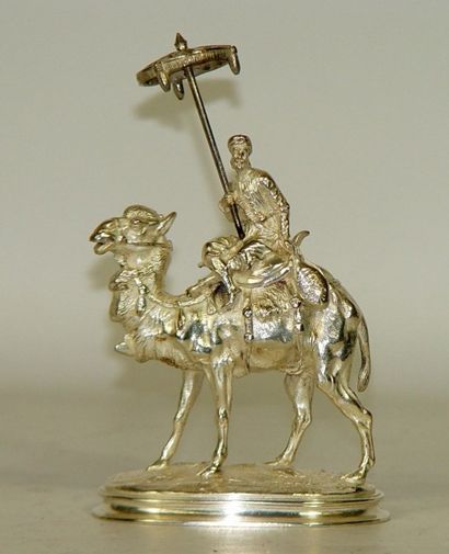 Alexandre ARSON Cavalier oriental sur son dromadaire Bronze argenté Hauteur: 15 ...