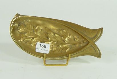 CAGNET Coupe en bronze à décor de feuilles de chêne Largeur: 15 cm