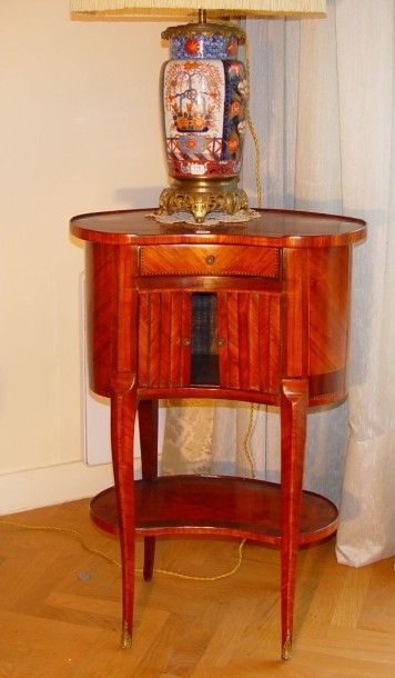 null Table rognon en bois de placage Style transition Louis XV-Louis XVI Hauteur:...
