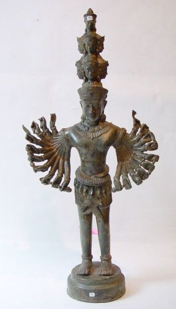 null Lokeshvara Cambodge Bronze et métal patiné Hauteur : 120 cm