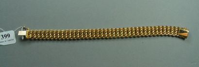 null Bracelet souple en or jaune
Pds: 23,70 g