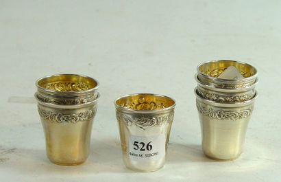 null Six verres à liqueur en argent
Pds net: 45 g