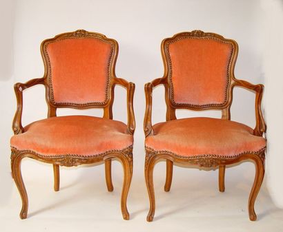 null Paire de fauteuils Cabriolet 
Style Louis XV