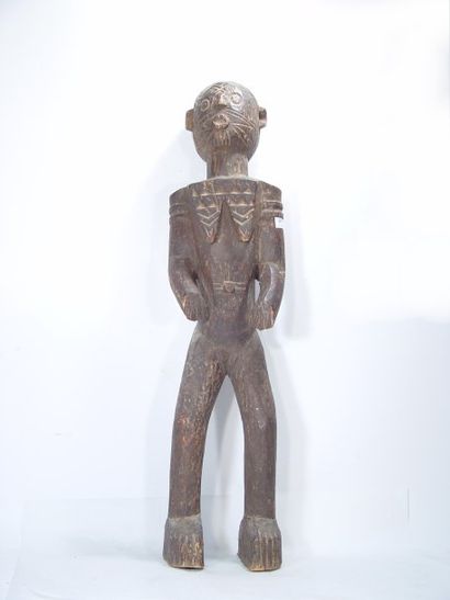 null Important statuette féminine à scarifications en bois sombre. NIGERIA. H : 75...