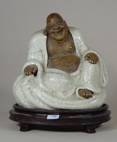 null Pu-Taï, bouddha bienheureux en céramique craquelée assis en tailleur