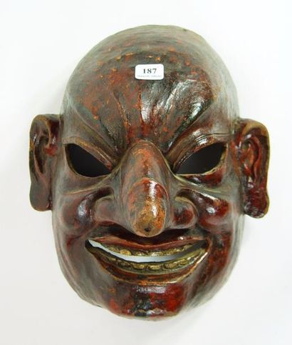 null Masque en bois polychrome: «Vie» en forme de phallus
Hauteur: 26 cm