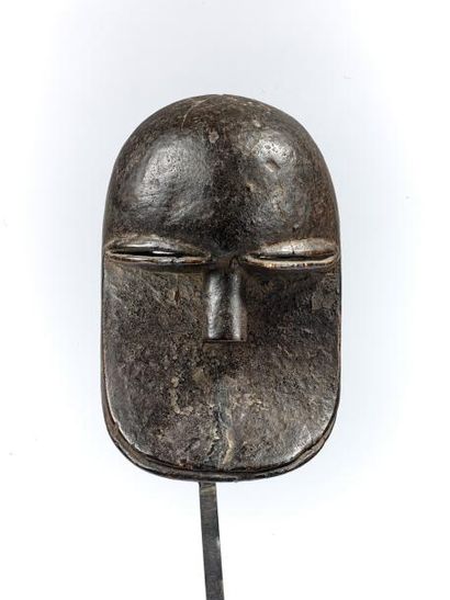 null MASQUE. Bois
Nigeria.
Haut. 19 cm