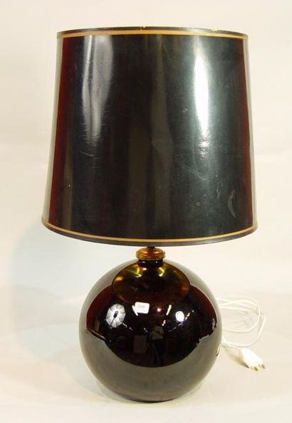 D'après ADNET Lampe "boule" en céramique noire
Hauteur: 26 cm