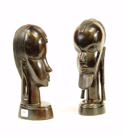 null Deux bustes africains en bois sculpté