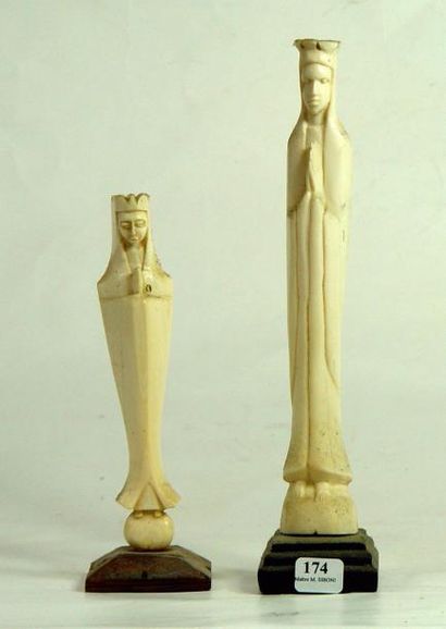 null Deux Vierges Sujets en ivoire du Japon
Fin XIXème siècle - début XXème siècle
Hauteur:...