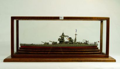 null Maquette de vedette de guerre
Longueur: 45 cm