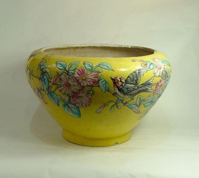 null Cache-pot en céramique à décor de fleurs et oiseaux
Hauteur: 31 cm
