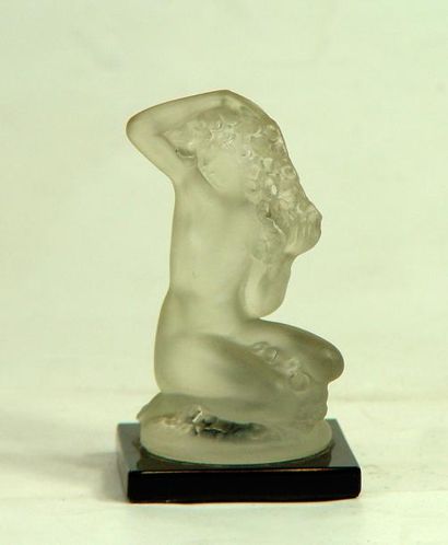 LALIQUE (d'après) "Nu"Figurine en cristal
Hauteur: 7 cm