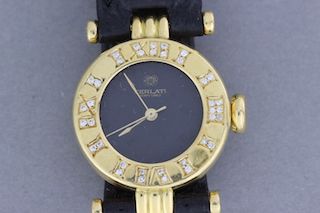 null 144- CERLATI

Montre en or sur bracelet cuir, la lunette est sertie de brillants

Pds :...