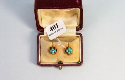 null 401- Boucles d'oreilles dormeuses ''fleurs'' en or jaune ornées de petites turquoises...