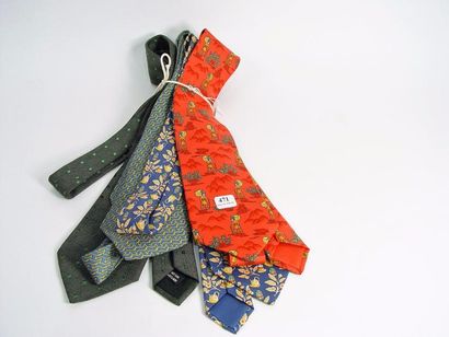 null 471- HERMES

Lot de quatre cravates en soie