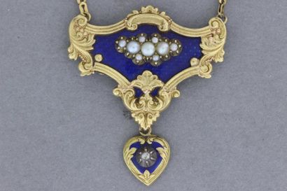 null 139- Collier en or orné de motifs émaillés enrichis de perles

Époque Napoléon...