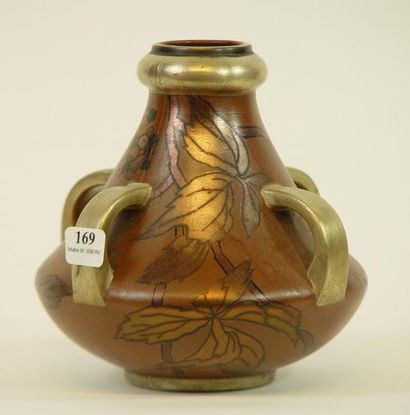 null 169- BOCH - KERAMIS

Vase à anses en céramique à décor de fruits