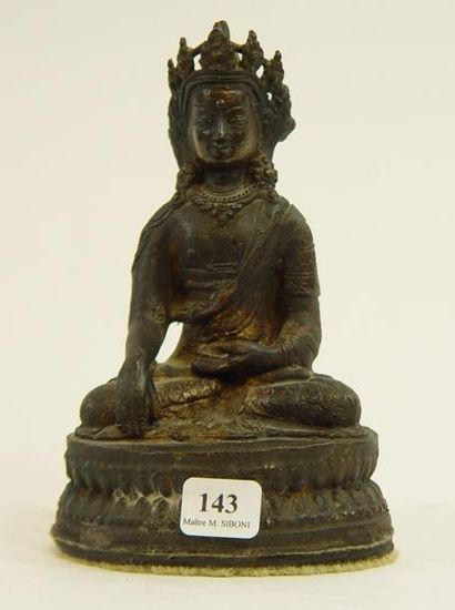 null 143- Bouddha en bronze

Hauteur : 16 cm