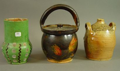 null 103- Vinaigrier, vase et pot couvert en céramique