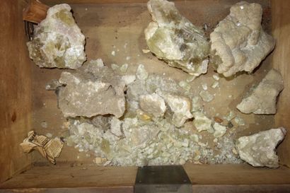 null 154- Importante collection de pierres et gemmes