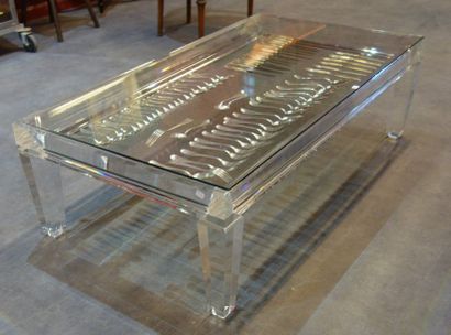 null 219- Table basse formant vitrine en plexiglas

40 x 130 x 70 cm
