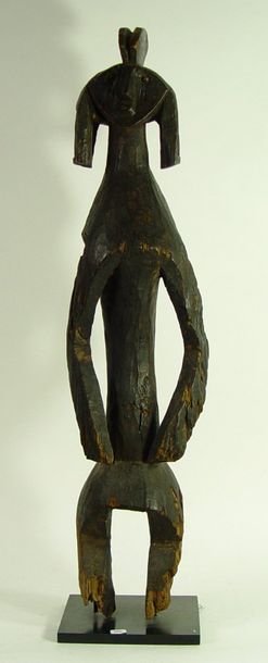 null 300- Sculpture en bois

Nigéria

Hauteur : 86 cm