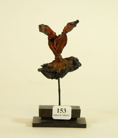 null 153- J. WERLE

''Danseuse''

Bronze numéroté 7/8 et daté 2008

Hauteur : 12...