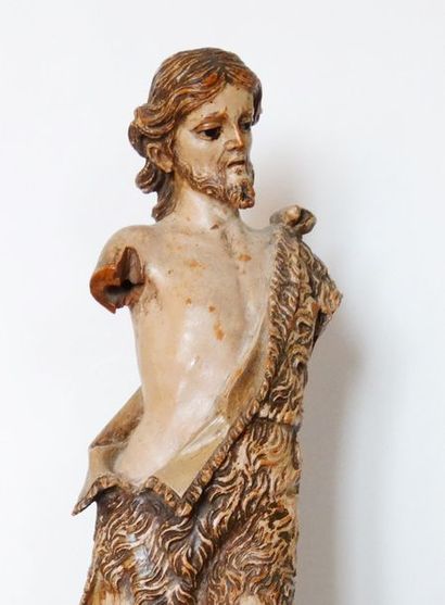 null 160- Sculpture en bois polychrome représentant saint Jean Baptiste. Traité dans...