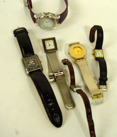 null 140- Lot de montres diverses dont l'une ''Spirit of St Louis - New York 1927'',...
