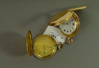 null 145- Deux montres de gousset en métal plaqué or, l'une de marque UNIC, l'autre...