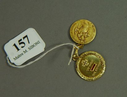 null 157- Médaille d'Amour en or jaune sertie de rubis et diamants et médaille Saint-Christophe

Pds...