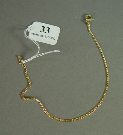 null 33- Bracelet en or

Pds : 2 g