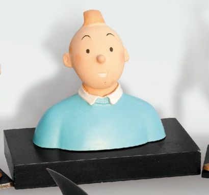 Leblon Delienne Buste Tintin en pull bleu. Hauteur 16 cm sur socle bois. Pièce signée...