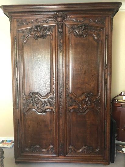 null Armoire rustique en noyer et bois de lit