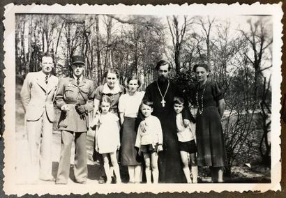 Alexandre Koltchak II (1933-2019) Album photo familial. 24 p. près de 75 photos.

Александр...